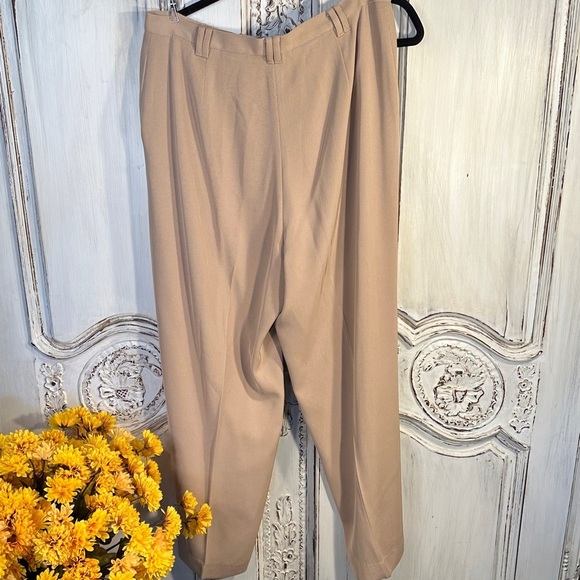 Vintage Valerie Stevens Classic Beige Trousers - Picture 6 of 10